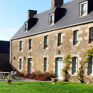 Bed and breakfast La Vieille Foulonniere : D'hotes & Permaculture, Pontorson