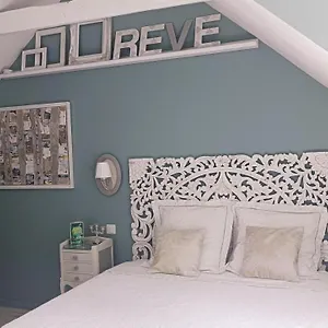 Bed and breakfast Les De L'atelier, Pont-Aven