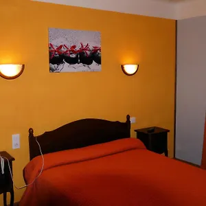 https://hotel-le-castelet.midi-pyreneeshotels.com